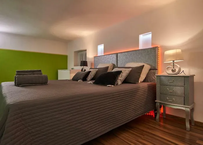 Feel Different Apartment